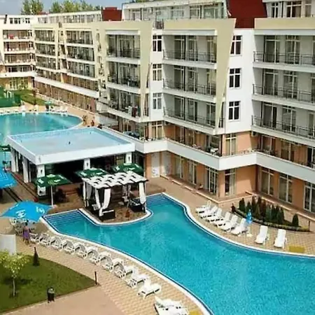Διαμέρισμα Grand Kamelia Family Friendly Hub And Pool *