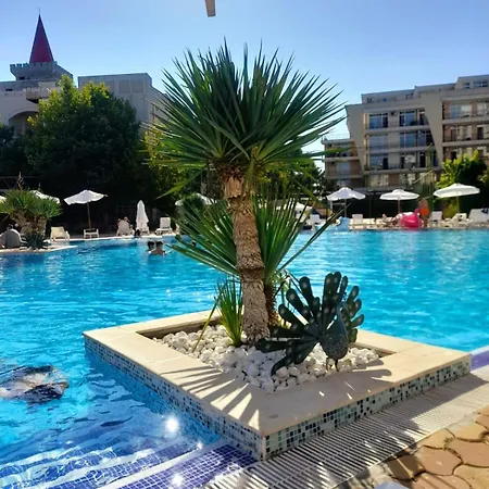 Grand Kamelia Family Friendly Hub And Pool Apartment *