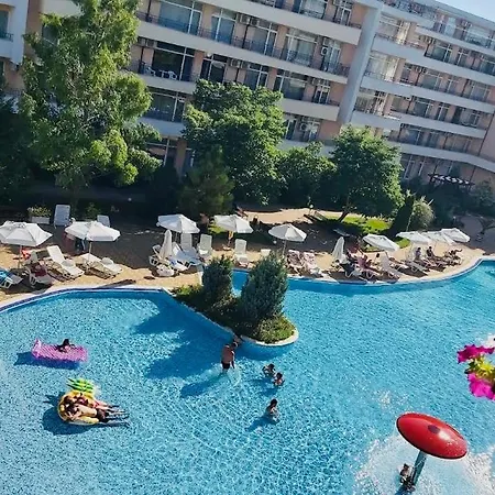 Grand Kamelia Family Friendly Hub And Pool Apartment *