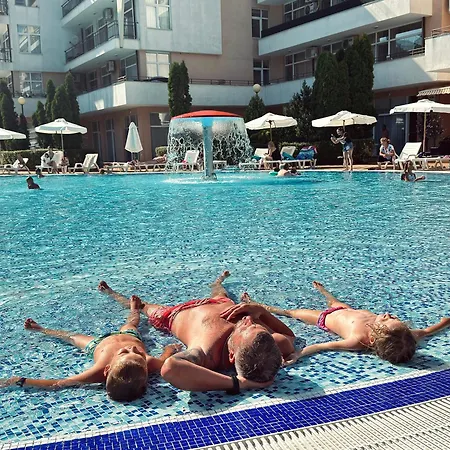 Grand Kamelia Family Friendly Hub And Pool Slantschew brjag